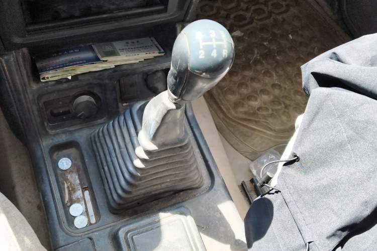 Used Leopaard 6481 2009 2.2L Manual 4x4 Gear Lever