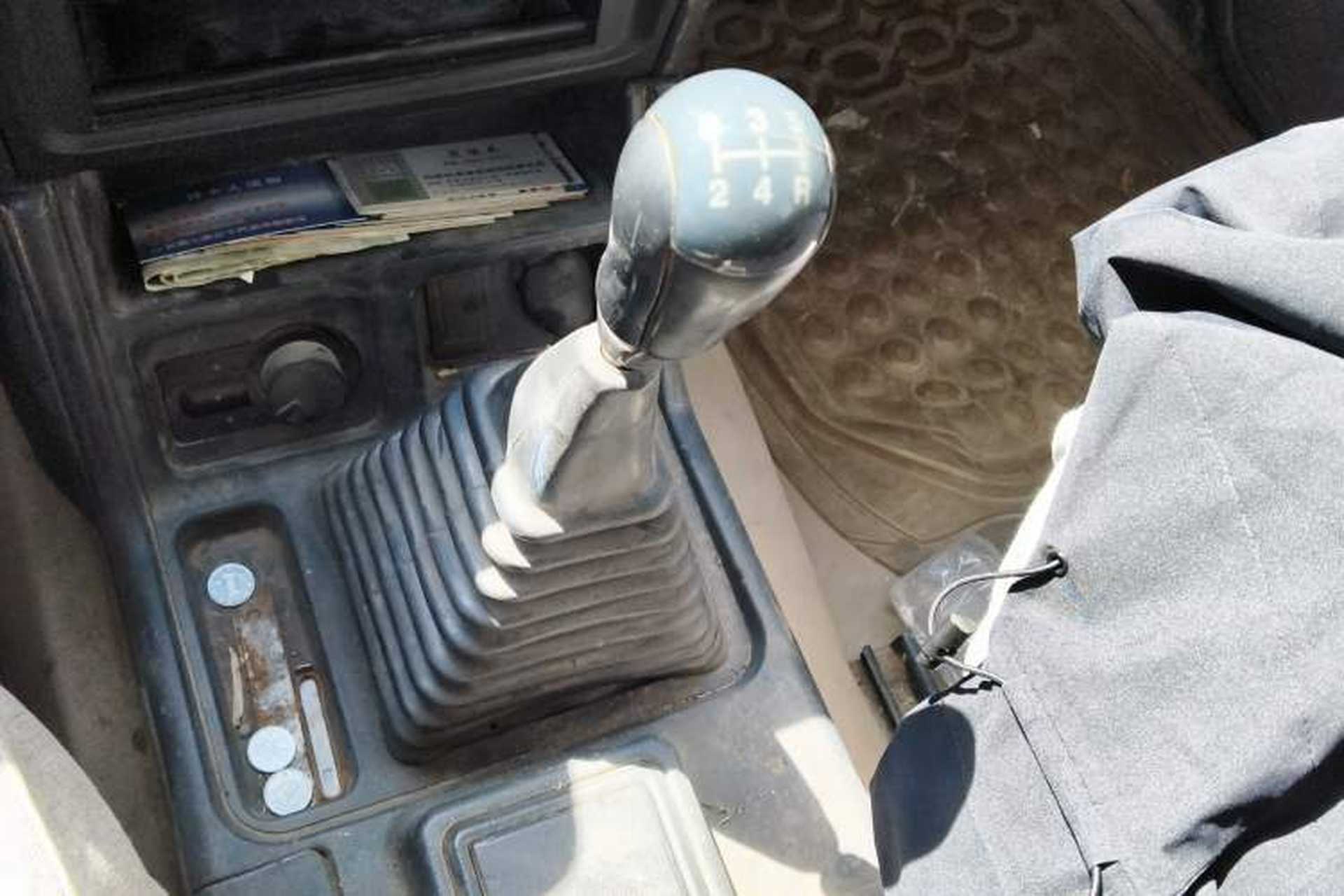 Used Leopaard 6481 2009 2.2L Manual 4x4 Gear Lever