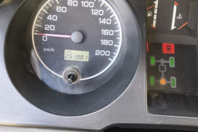 Used Leopaard 6481 2009 2.2L Manual 4x4 Odometer Close Up