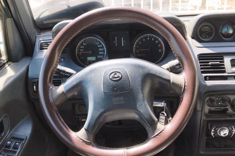 Used Leopaard 6481 2009 2.2L Manual 4x4 Steering Wheel