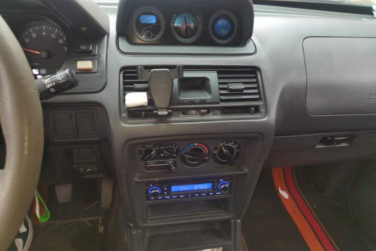 Used Leopaard 6481 2009 2.2L Manual Two-Wheel Drive Audio And AC Panel