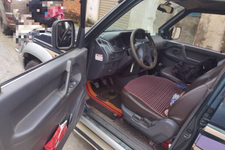 Used Leopaard 6481 2009 2.2L Manual Two-Wheel Drive Driver Seat