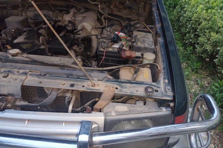 Used Leopaard 6481 2009 2.2L Manual Two-Wheel Drive Engine Bay Left