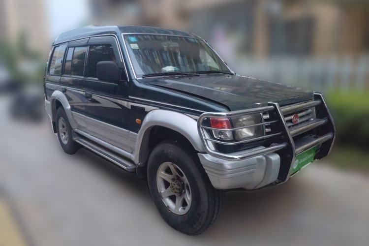Used Leopaard 6481 2009 2.2L Manual Two-Wheel Drive Front Right 45 Deg