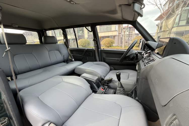 Used Leopaard 6481 2009 2.2L Manual Two-Wheel Drive Headliner
