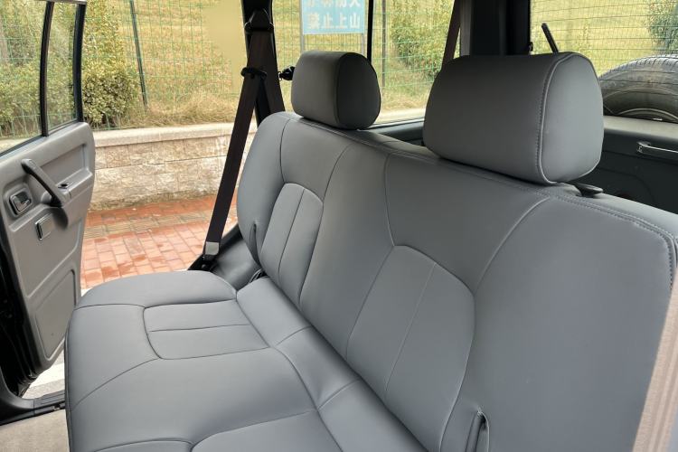Used Leopaard 6481 2009 2.2L Manual Two-Wheel Drive Interior 15