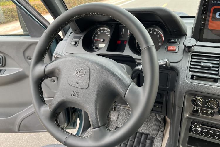 Used Leopaard 6481 2009 2.2L Manual Two-Wheel Drive Interior 3