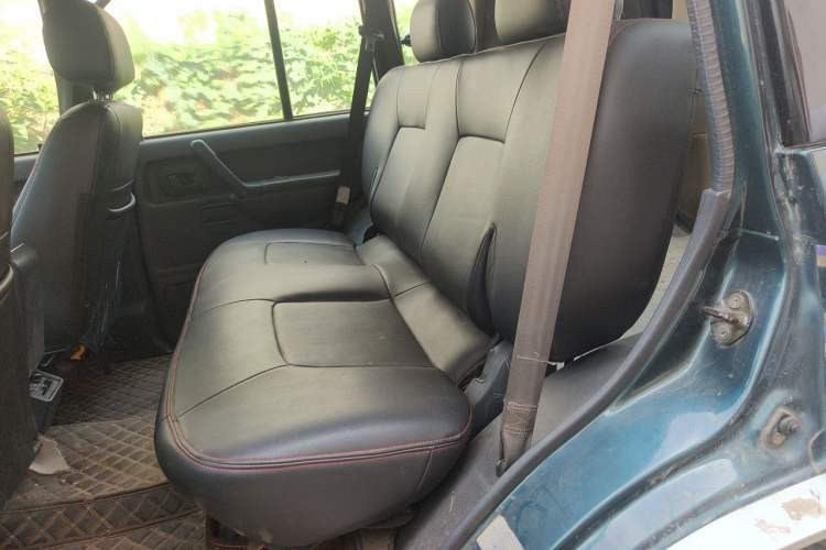 Used Leopaard 6481 2009 2.2L Manual Two-Wheel Drive Left Rear Seat