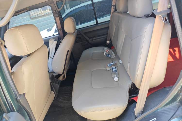 Used Leopaard 6481 2009 2.2L Manual Two-Wheel Drive Left Rear Seat