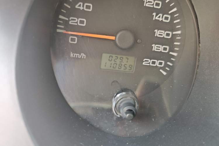 Used Leopaard 6481 2009 2.2L Manual Two-Wheel Drive Odometer Close Up