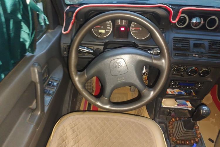 Used Leopaard 6481 2009 2.2L Manual Two-Wheel Drive Steering Wheel