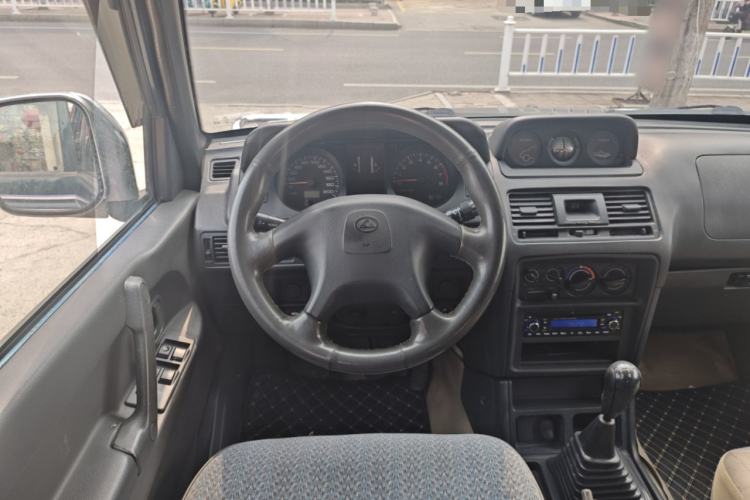 Used Leopaard 6481 2009 2.2L Manual Two-Wheel Drive Steering Wheel