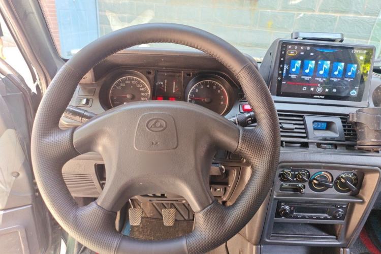 Used Leopaard 6481 2009 2.2L Manual Two-Wheel Drive Steering Wheel