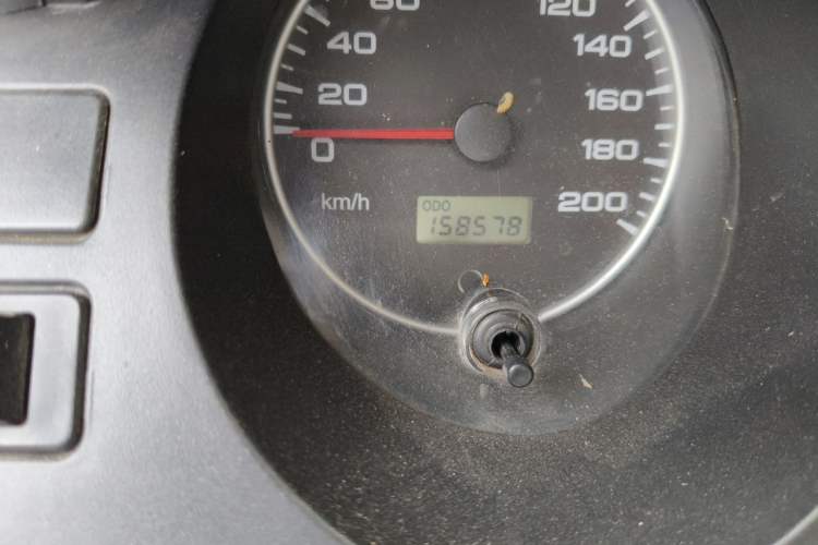 Used Leopaard 6481 2009 2.2L Manual 4x4 Odometer Close Up