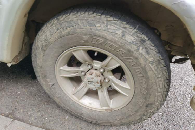 Used Leopaard 6481 2009 2.2L Manual 4x4 Right Front Wheel Hub