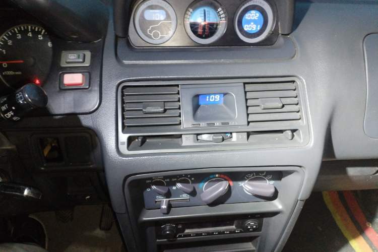 Used Leopaard 6481 2009 2.2L Manual Two-Wheel Drive Audio And AC Panel