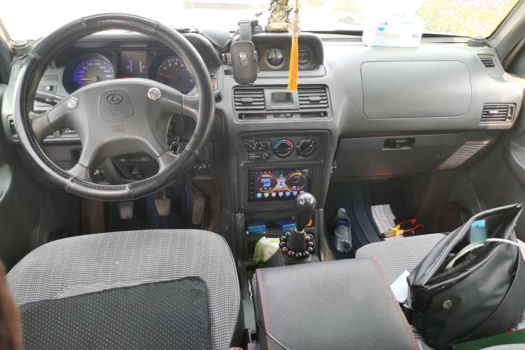 Used Leopaard 6481 2009 2.2L Manual 4x4 Center Console