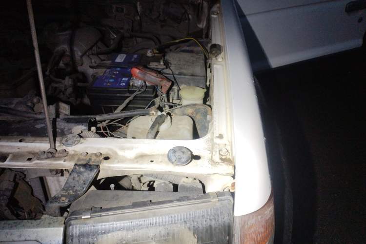 Used Leopaard 6481 2009 2.2L Manual Two-Wheel Drive Engine Bay Left