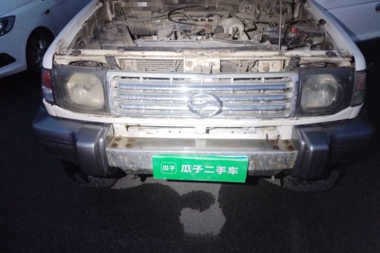 Used Leopaard 6481 2009 2.2L Manual Two-Wheel Drive Engine Bay