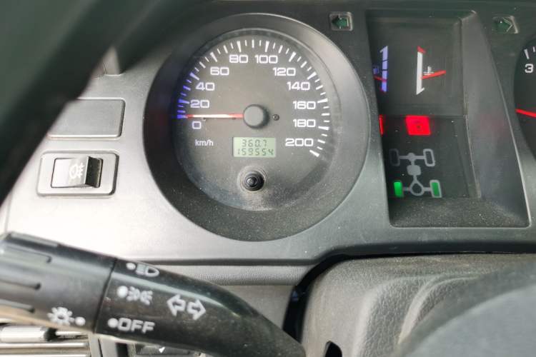 Used Leopaard 6481 2009 2.2L Manual 4x4 Odometer Close Up
