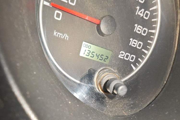 Used Leopaard 6481 2009 2.2L Manual Two-Wheel Drive Odometer Close Up