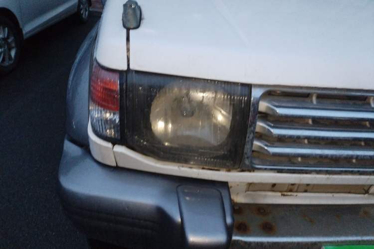 Used Leopaard 6481 2009 2.2L Manual Two-Wheel Drive Right Front Headlight