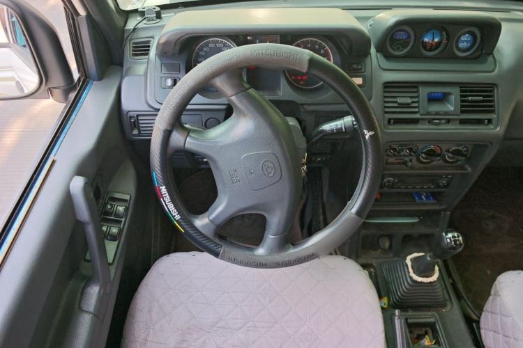 Used Leopaard 6481 2009 2.2L Manual Two-Wheel Drive Steering Wheel