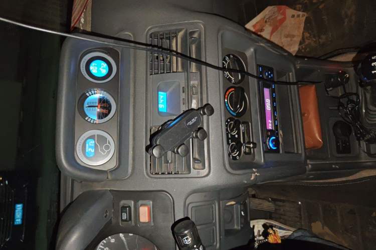 Used Leopaard 6481 2014 2.2L Manual 4x4 Audio And AC Panel