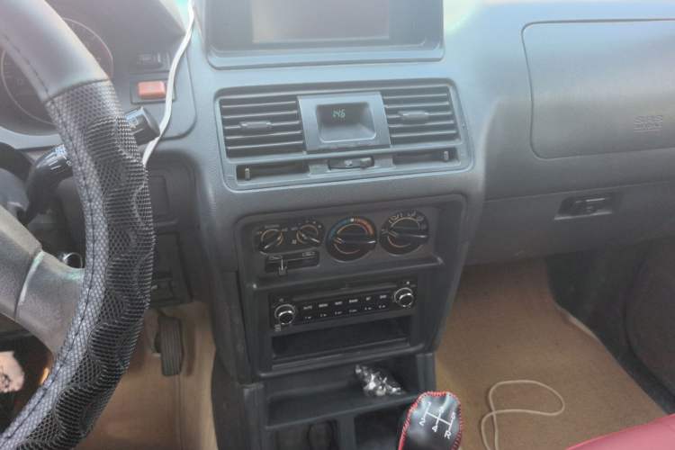 Used Leopaard 6481 2014 2.2L Manual Two-Wheel Drive Audio And AC Panel