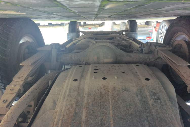 Used Leopaard 6481 2014 2.2L Manual Two-Wheel Drive Chassis Rear