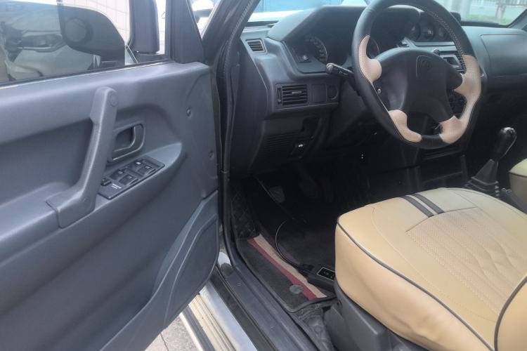 Used Leopaard 6481 2014 2.2L Manual Two-Wheel Drive Driver Seat