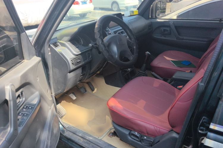 Used Leopaard 6481 2014 2.2L Manual Two-Wheel Drive Driver Seat