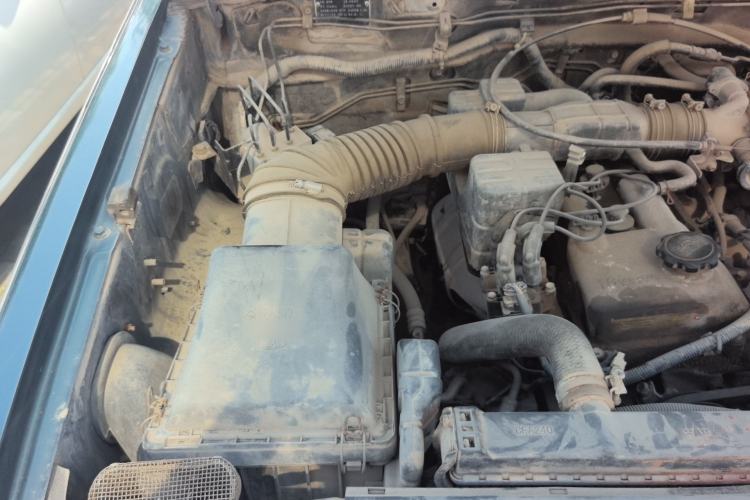 Used Leopaard 6481 2014 2.2L Manual Two-Wheel Drive Engine Bay Right