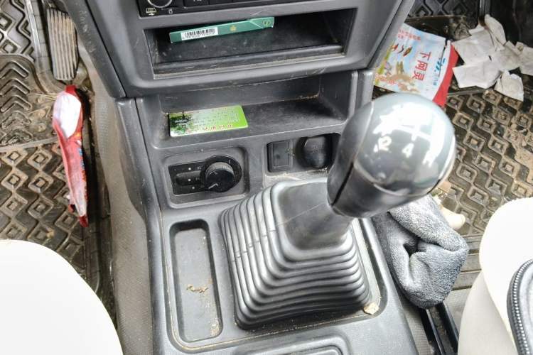 Used Leopaard 6481 2014 2.2L Manual 4x4 Gear Lever