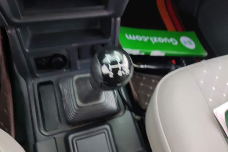 Used Leopaard 6481 2014 2.2L Manual 4x4 Gear Lever