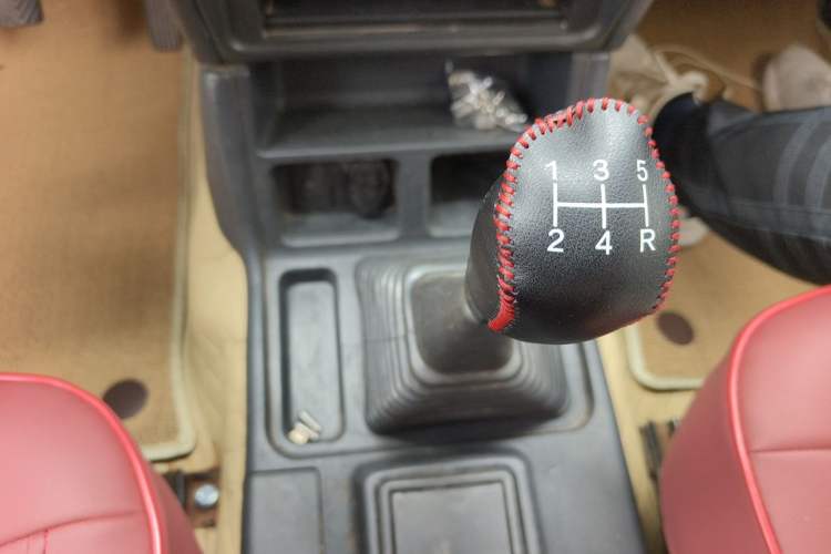 Used Leopaard 6481 2014 2.2L Manual Two-Wheel Drive Gear Lever