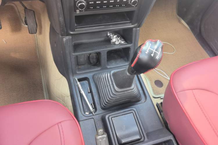 Used Leopaard 6481 2014 2.2L Manual Two-Wheel Drive Gear Lever