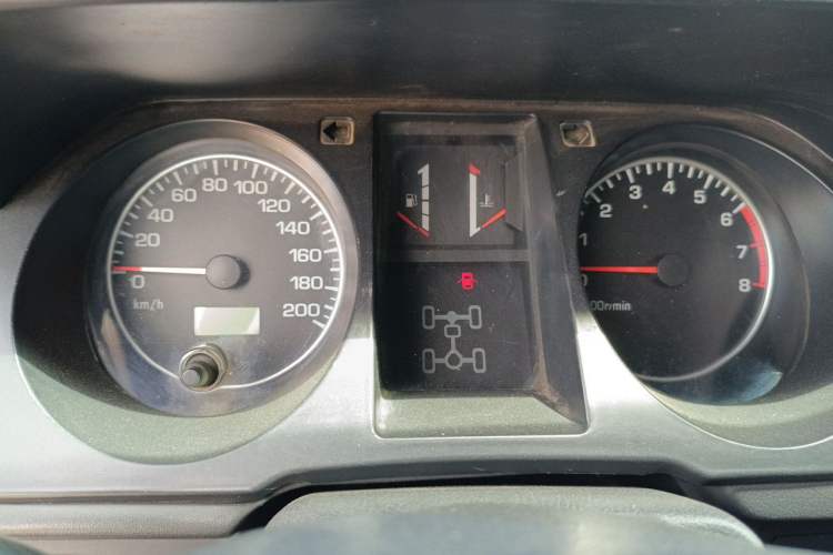 Used Leopaard 6481 2014 2.2L Manual Two-Wheel Drive Instrument Cluster