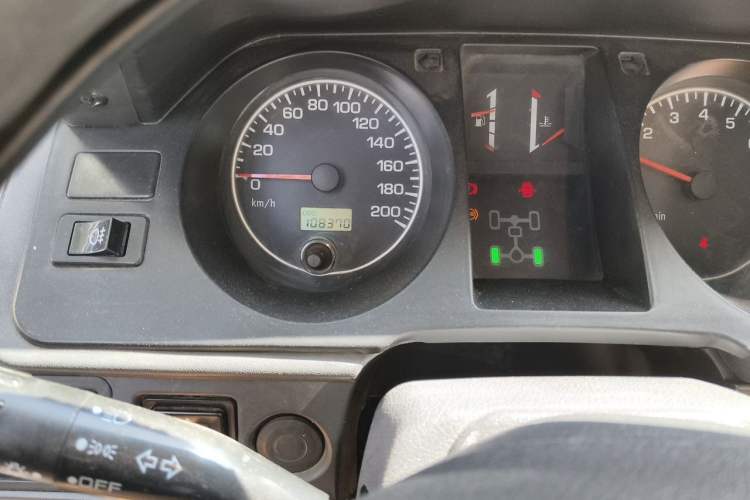 Used Leopaard 6481 2014 2.2L Manual 4x4 Odometer Close Up