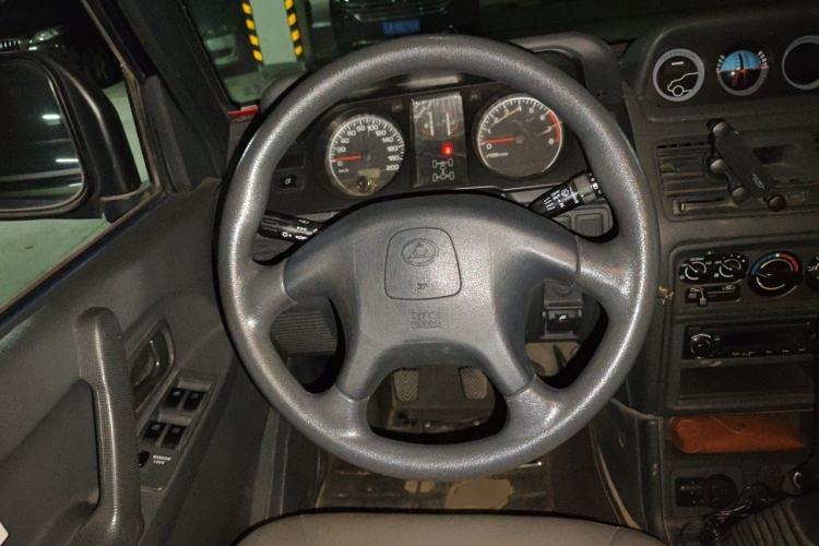 Used Leopaard 6481 2014 2.2L Manual 4x4 Steering Wheel