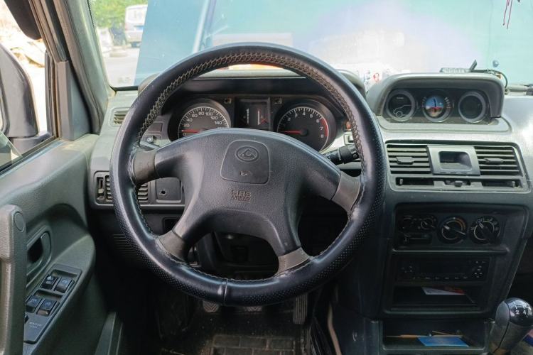 Used Leopaard 6481 2014 2.2L Manual Two-Wheel Drive Steering Wheel