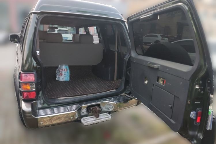 Used Leopaard 6481 2014 2.2L Manual 4x4 Trunk