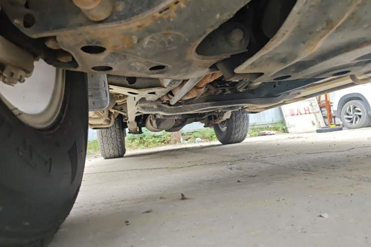 Used Leopaard 6481 2014 2.2L Manual Two-Wheel Drive Chassis Front Right