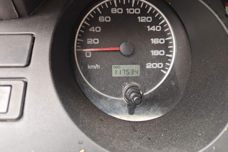 Used Leopaard 6481 2014 2.2L Manual Two-Wheel Drive Odometer Close Up