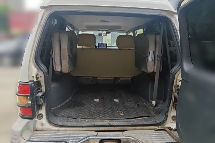 Used Leopaard 6481 2014 2.2L Manual Two-Wheel Drive Trunk