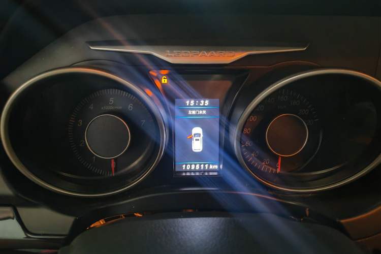 Used Leopaard CS10 2017 1.5T CVT Luxury Model Odometer Close Up