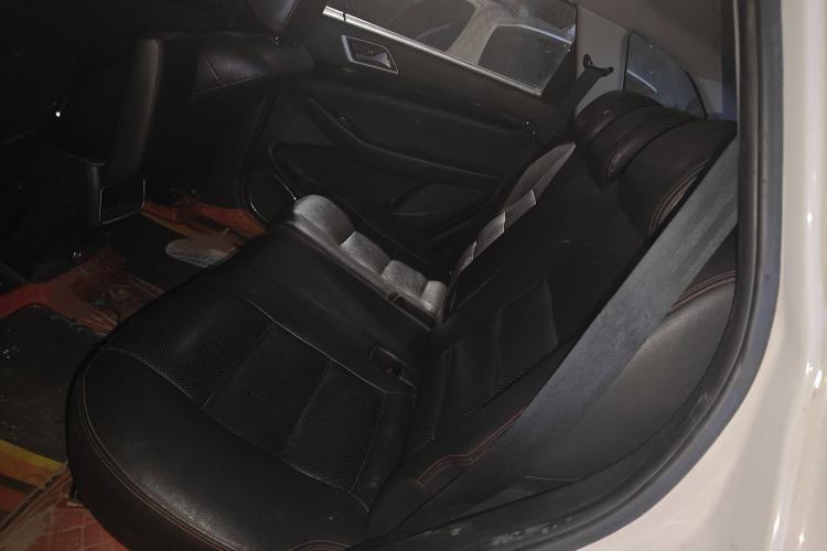 Used Leopaard CS10 2017 2.0T Automatic Luxury Model Interior 1