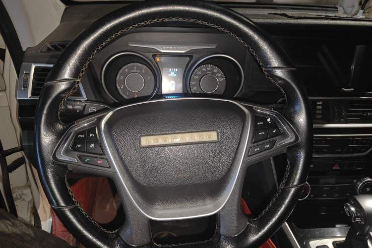 Used Leopaard CS10 2017 2.0T Automatic Luxury Model Steering Wheel