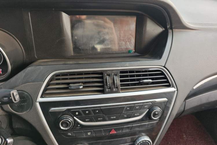 Used Leopaard CS10 2015 2.0T Manual Excellence Edition Audio And AC Panel