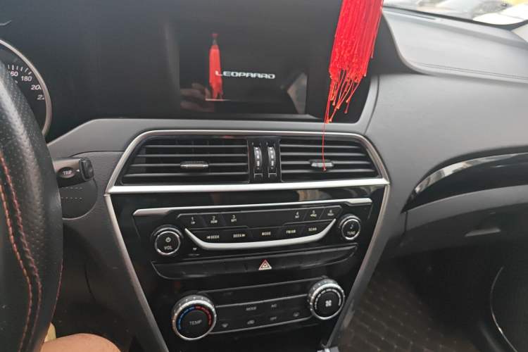 Used Leopaard CS10 2015 2.0T Manual New Generation Trim Audio And AC Panel